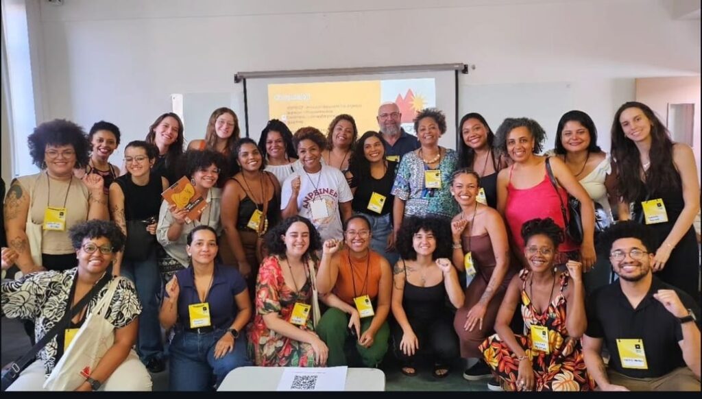 Apresentação do Minicurso: RACISMO INSTITUCIONAL E O IMPACTO NA VIVENCIA DOS PROFISSIONAIS DE PSICOLOGIA